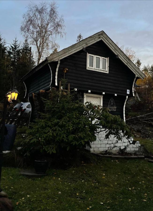 Stabbur Steinbekken, Back To Basic Primitive Overnight Eidsvoll Extérieur photo